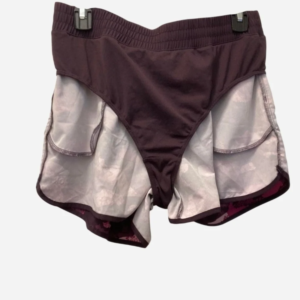 Pre-owned Reebok Women's Pink Camo Shorts